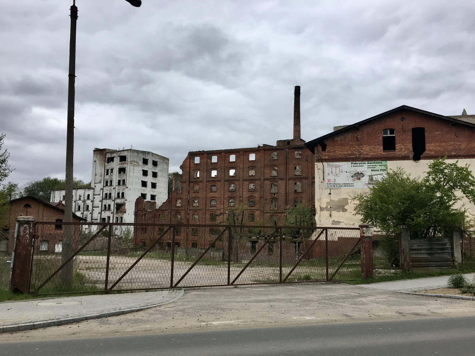 Pałac i Młyny Wiechertów
